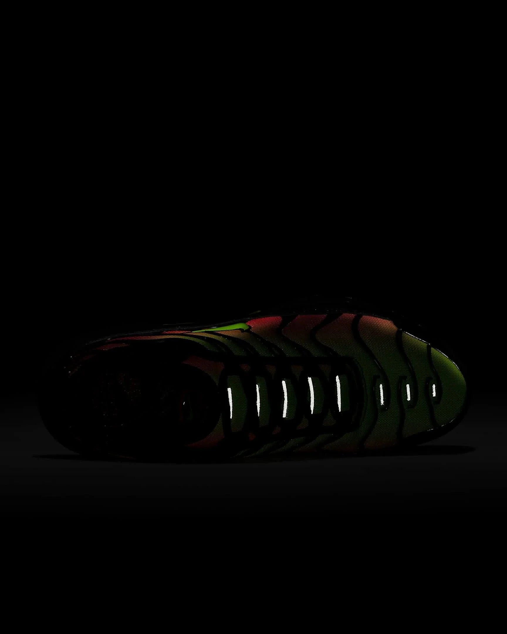 Nike Air Max Plus TN SE "Solar Red" KickHaven Bulgaria KickHaven Bulgaria