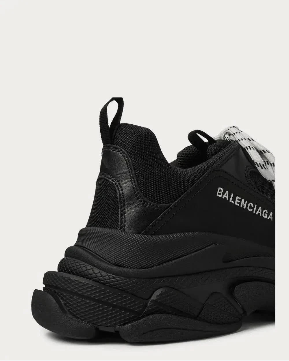 Balenciaga Triple S 'Black' KickHaven Bulgaria  KickHaven Bulgaria