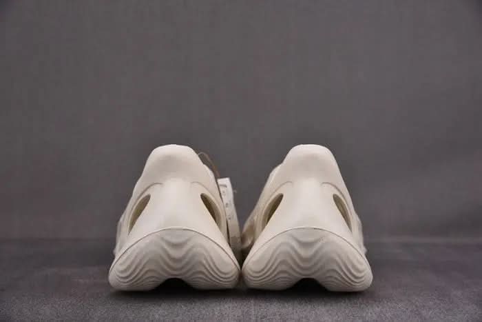 Yeezy Foam RNNR "Sand" KickHaven Bulgaria  KickHaven Bulgaria